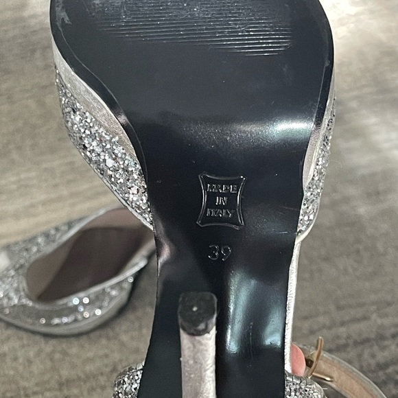 Browns ID made in Italy silver sparkle pump shoe - Picture 7 of 9